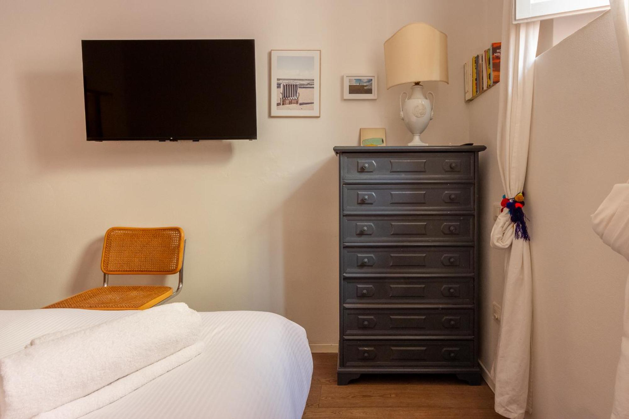 One Bedroom With Patio N2 * Florencia
