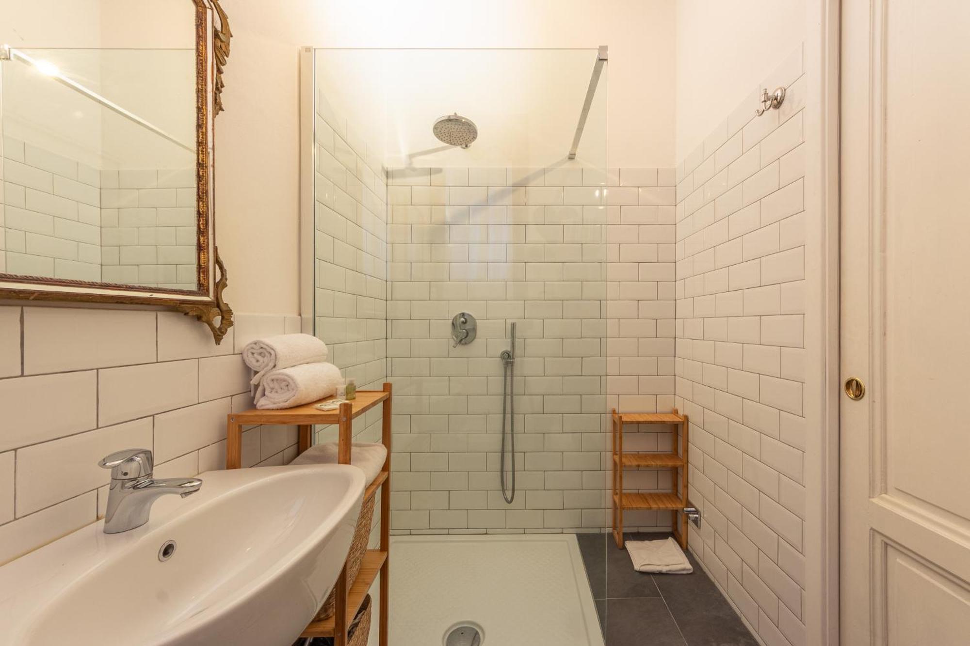 One Bedroom With Patio N2